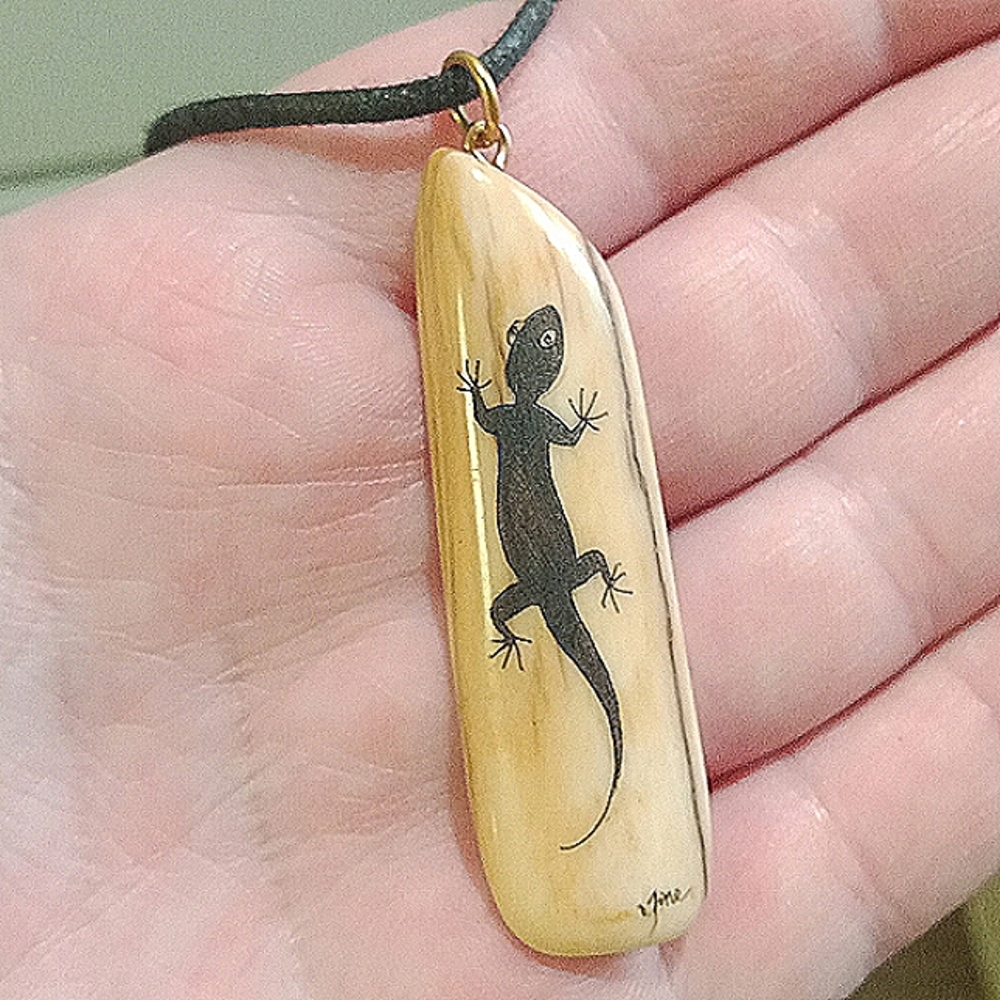 D.Fine 32" leather necklace + Lizard pendant Vintage unisex Pendant Handmade